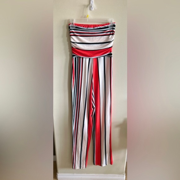 4 for 25$ Revamped | Sleeveless Strapless Striped Jumpsuit. Size Small - Picture 4 of 5